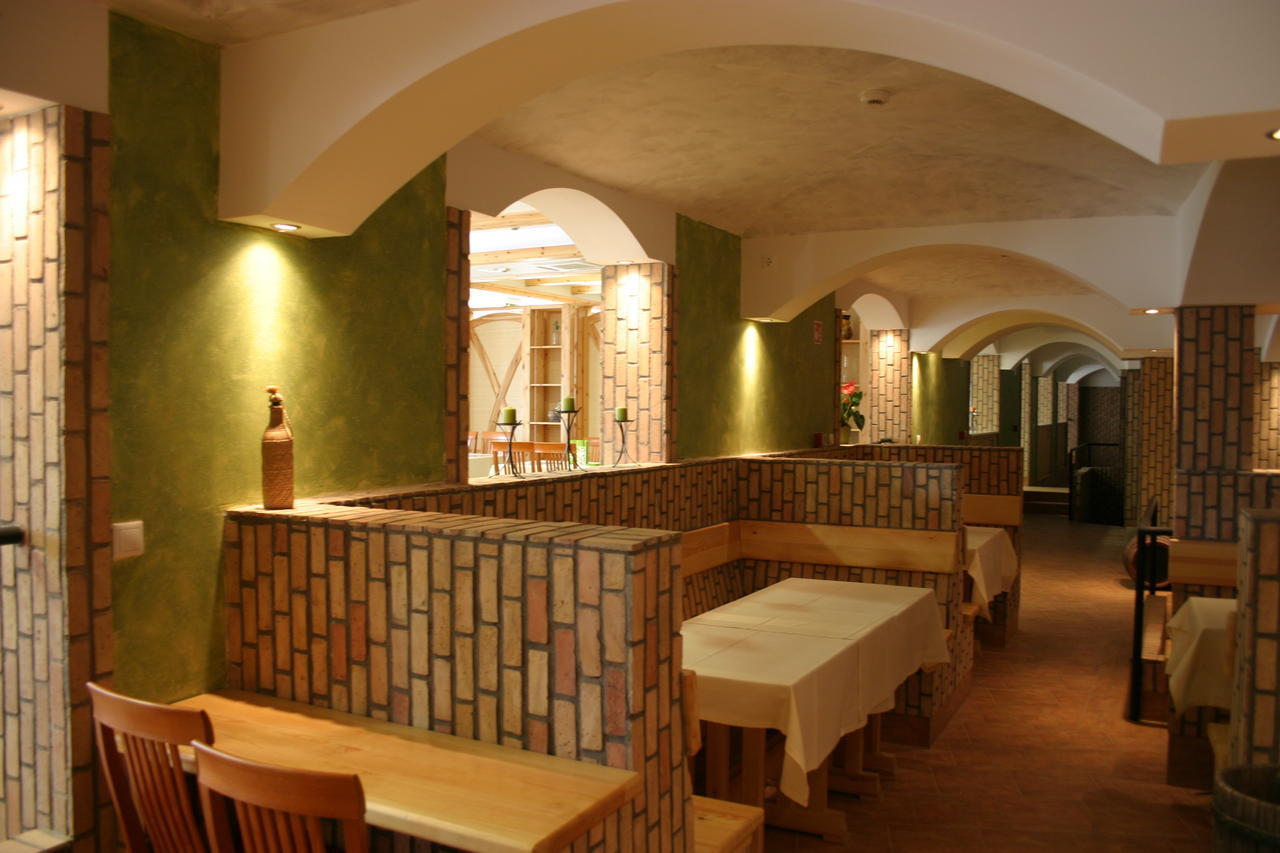 Pincelakat Borhaz Es Szalloda Csaszartoltes Exterior photo