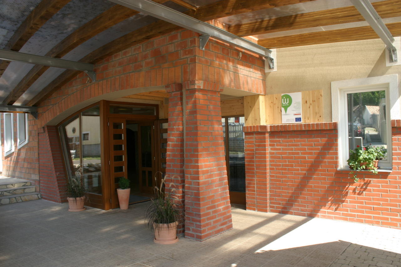 Pincelakat Borhaz Es Szalloda Csaszartoltes Exterior photo
