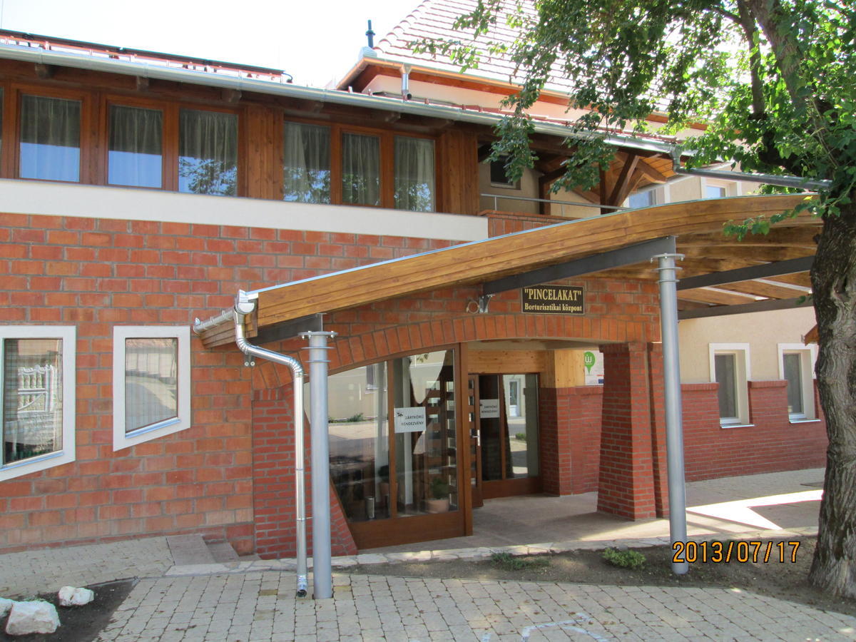 Pincelakat Borhaz Es Szalloda Csaszartoltes Exterior photo