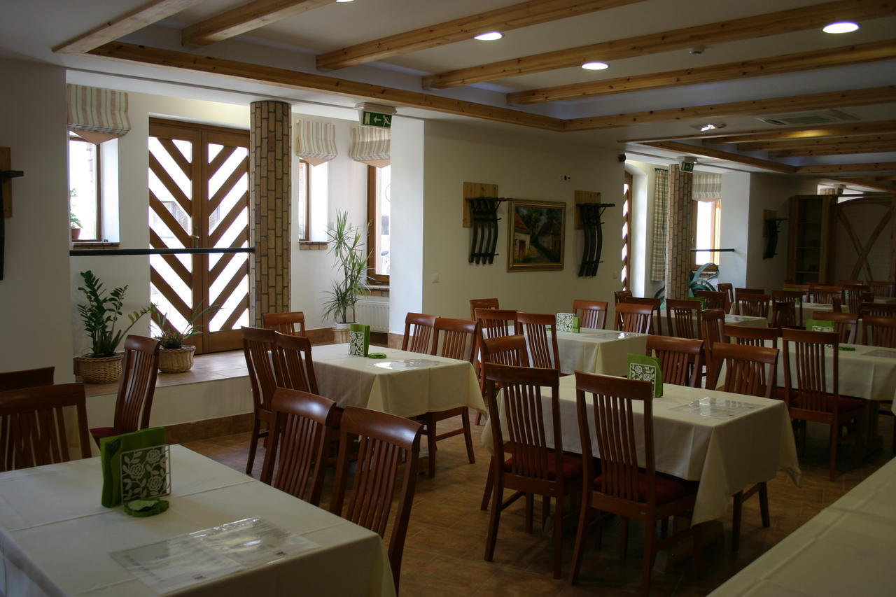 Pincelakat Borhaz Es Szalloda Csaszartoltes Exterior photo